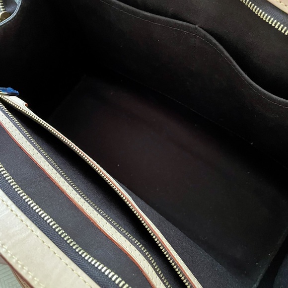 LOUIS VUITTON Amarante Monogram Vernis Brea MM - Picture 5 of 5